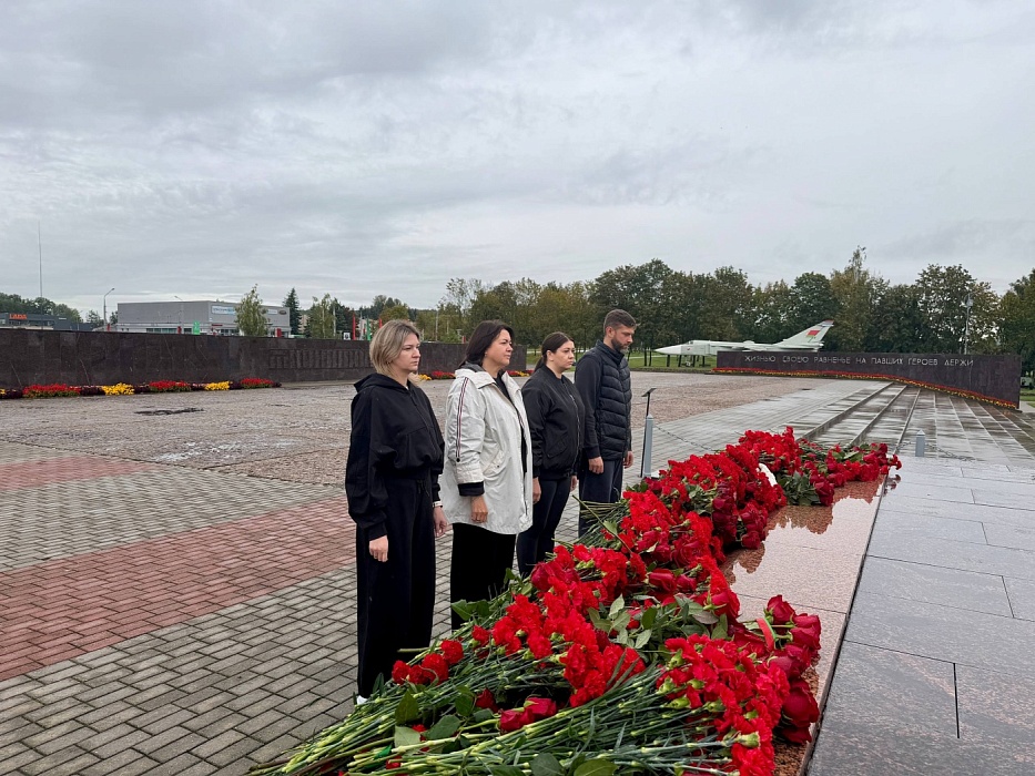 Почтили память героев
