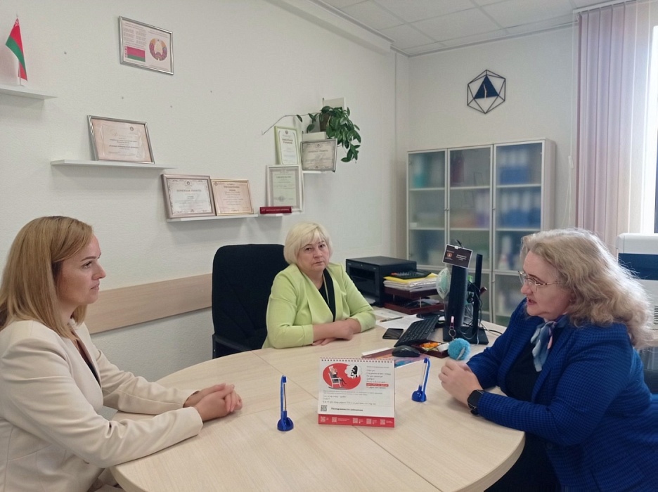 В Климовичском районе прошел выездной прием председателя Могилевской областной нотариальной палаты Инны Готиной
