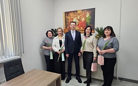 Поздравляем с 8 Марта!