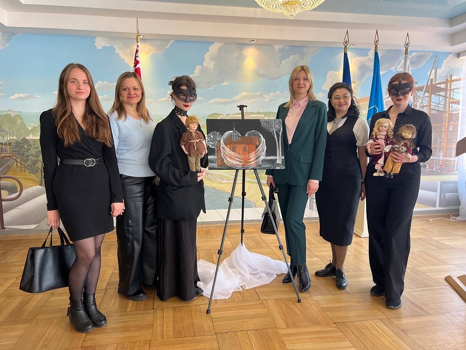 Выставка картин особенных художников 