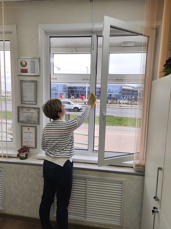 Представители нотариата столицы принимают участие в республиканском субботнике