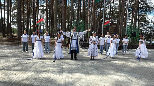 Фемида с васильками в волосах