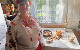 «Кожная пятніца — роднае, сваё»: дранікі з падсмажкай у печы па-вясковаму