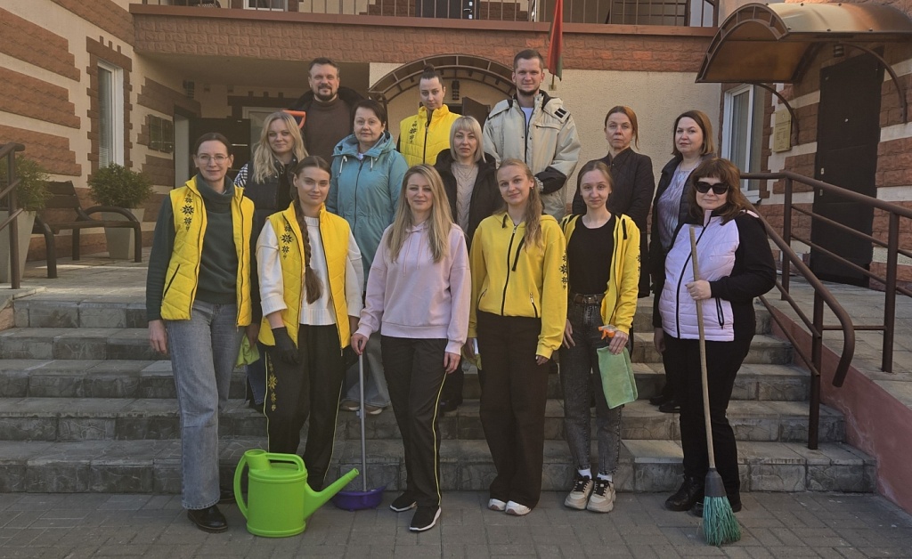 Традиции, которые объединяют: работники нотариата Минской области на субботнике