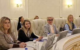 Елена Гринкевич рассказала о работе «Академии нотариата» на Белорусском юридическом форуме